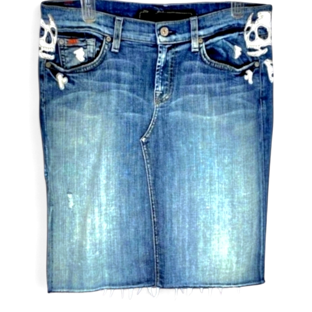 7 For All Mankind Denim Pencil Skirt Skull Motif Sz 10 Distressed Raw Hem